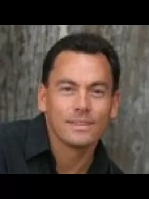 Sean Paxton